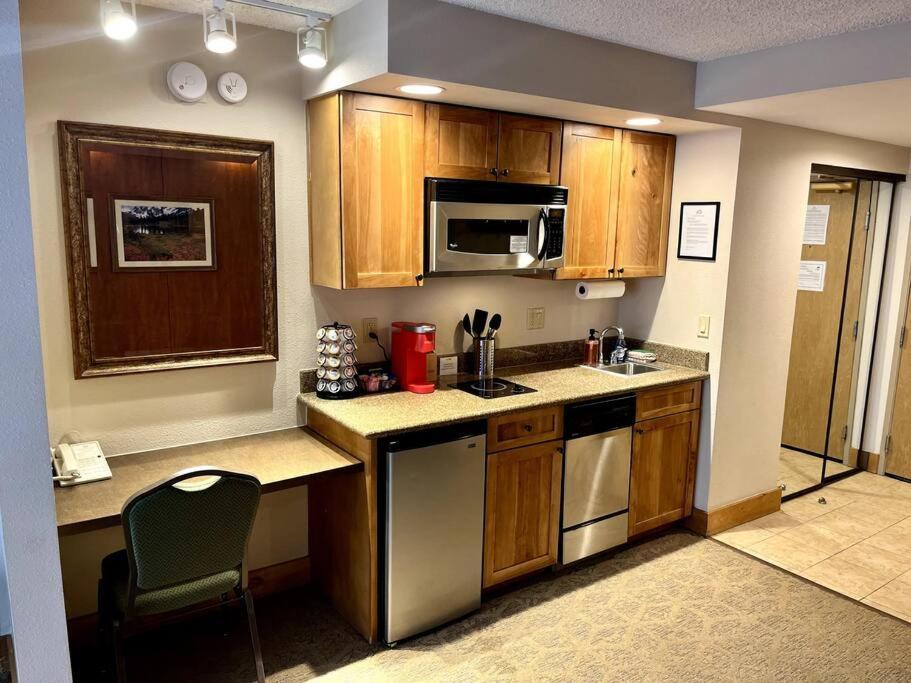 Mt Cb Mountain Side With King Bed, Hot Tub, Pool & Kitchen! Lejlighed Crested Butte Eksteriør billede