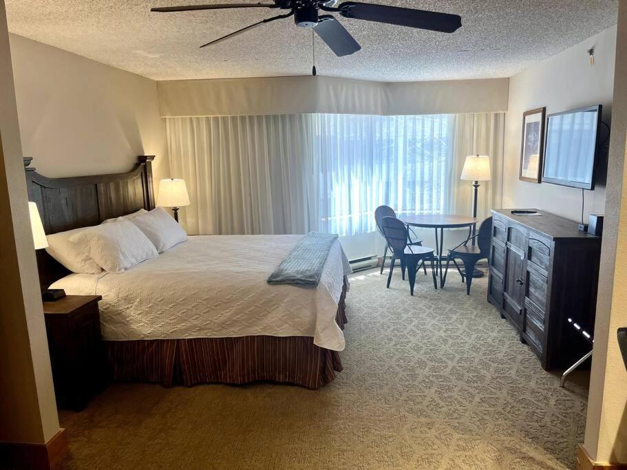 Mt Cb Mountain Side With King Bed, Hot Tub, Pool & Kitchen! Lejlighed Crested Butte Eksteriør billede