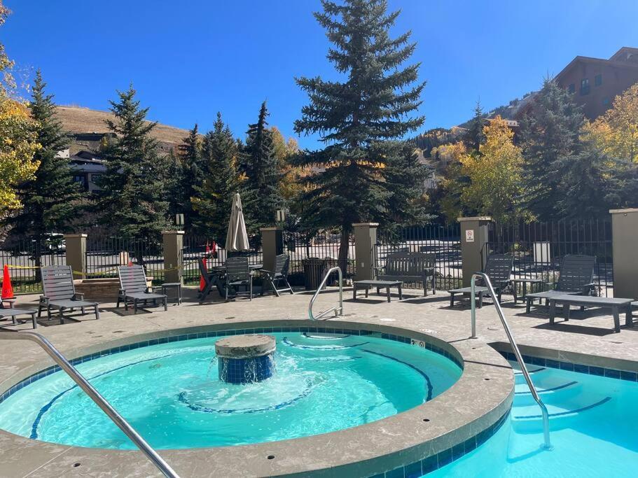 Mt Cb Mountain Side With King Bed, Hot Tub, Pool & Kitchen! Lejlighed Crested Butte Eksteriør billede