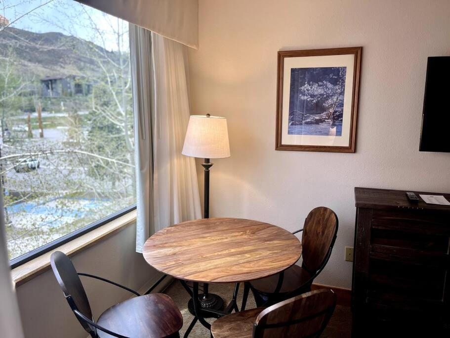 Mt Cb Mountain Side With King Bed, Hot Tub, Pool & Kitchen! Lejlighed Crested Butte Eksteriør billede
