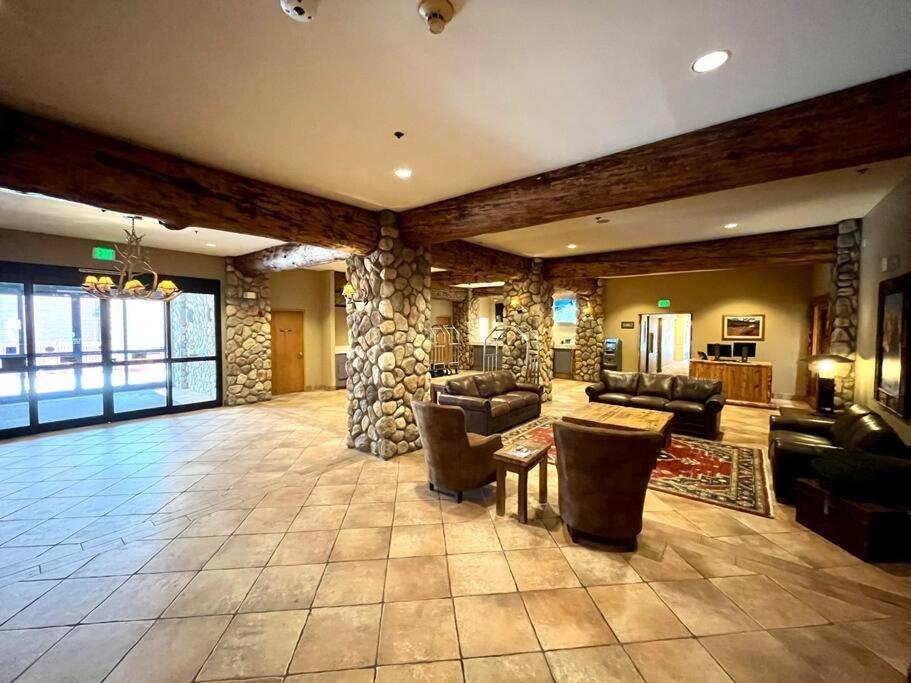 Mt Cb Mountain Side With King Bed, Hot Tub, Pool & Kitchen! Lejlighed Crested Butte Eksteriør billede